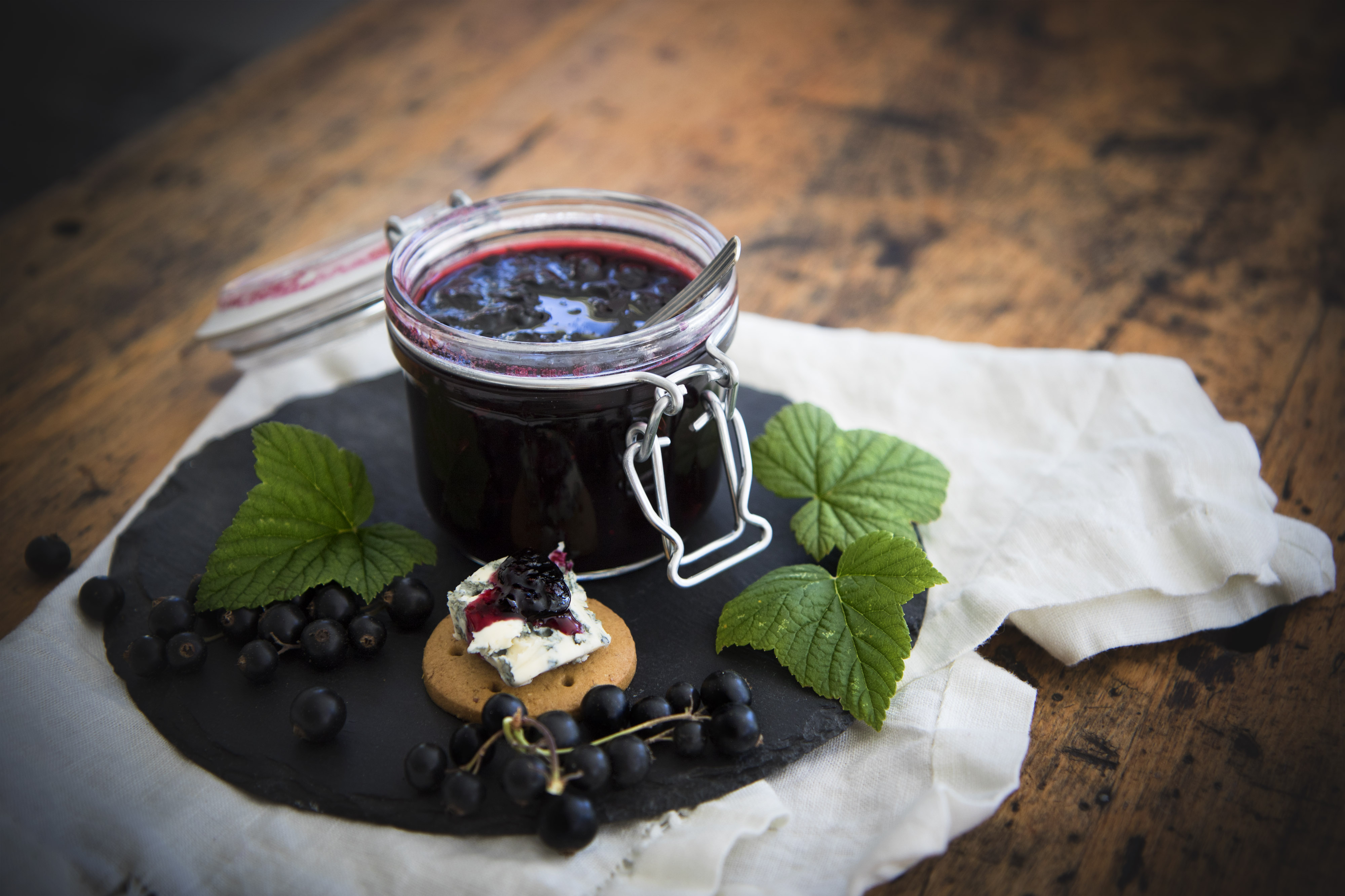 Goda marmelader och ostarna till