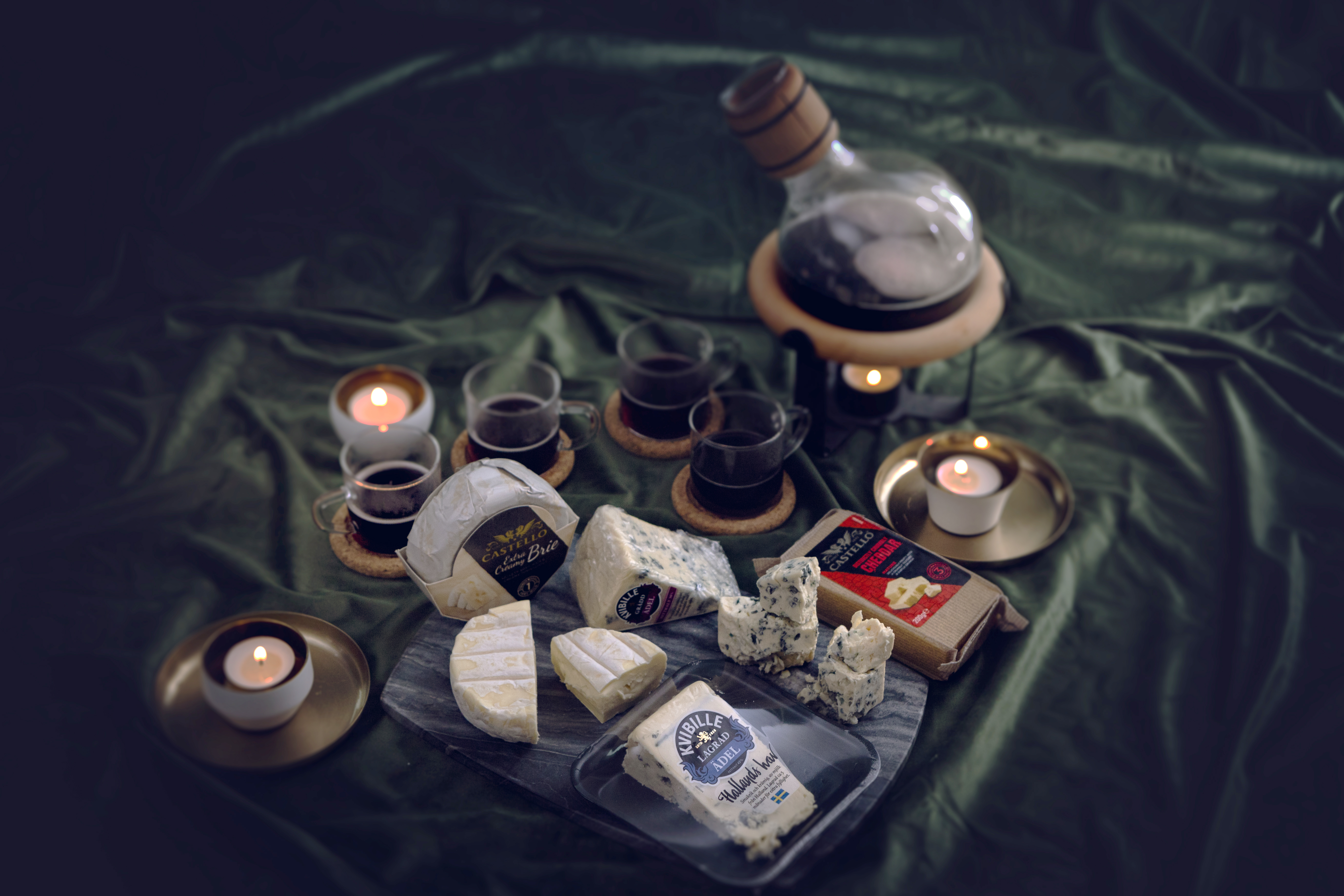 Redaktionen testar ost och glögg